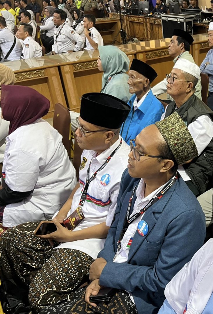 Sesepuh NU  Tebo Mbah  Marijo Hadir Dalam Debat Paslon, Doakan AsTon Agar Lancar dalam Berdebat