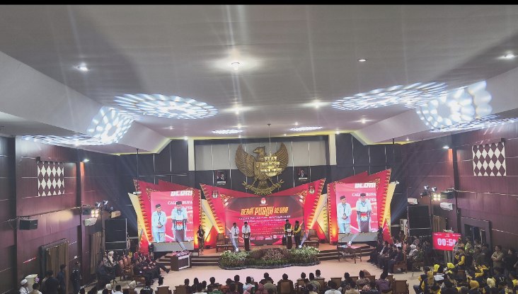 Ditanya Soal Komitmen Pemberantasan Dan Pencegahan KKN, Pendukung Paslon 2 Teriak Histeris Tersulut Emosi