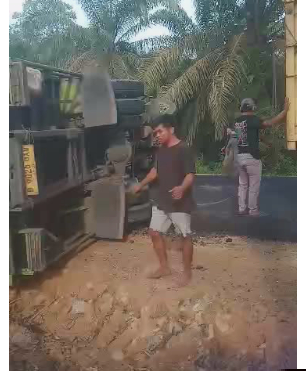 Jalan Aspal senilai 14 Milyar di Kecamatan Tabir Mulai Memakan Korban