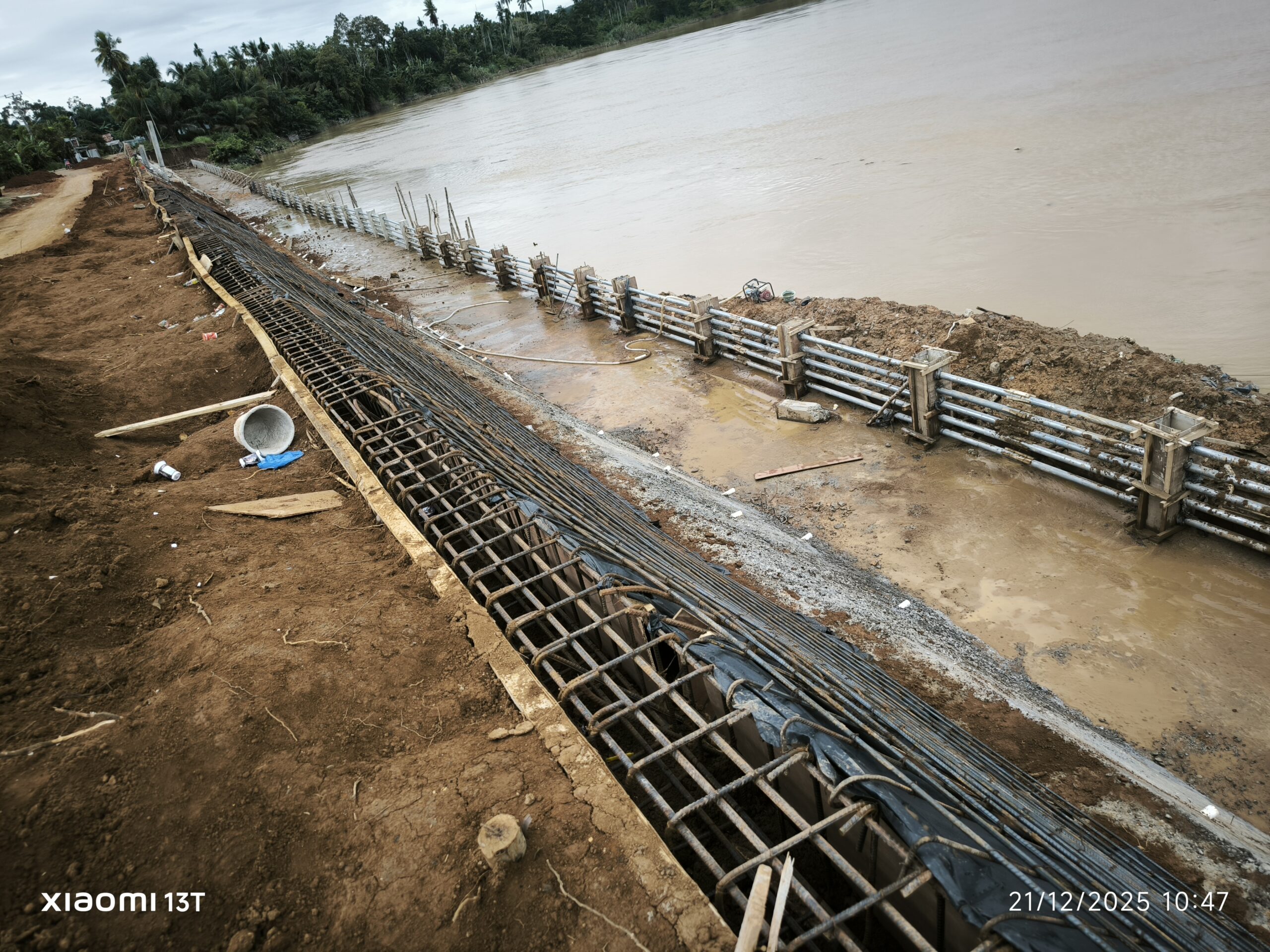 Proyek Turap Hibah BNPB senilai 20 M di Pagar Puding diKewatirkan Tak siap, Aktivis Minta Pembayaran Ditunda setelah audit