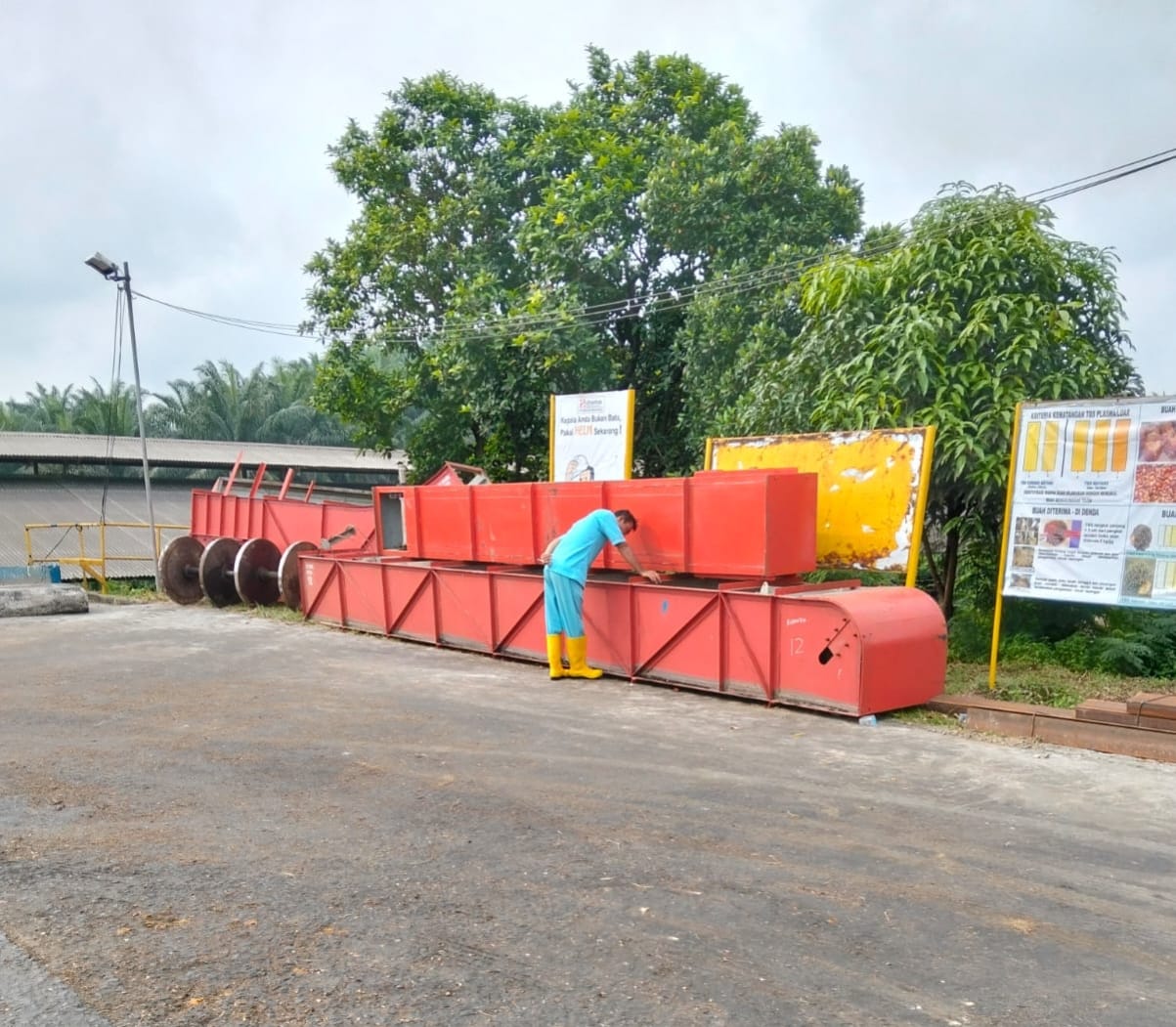Petani dan Pekerja Tolak Rencana PT. SKU Gunakan Mesin Grading TBS